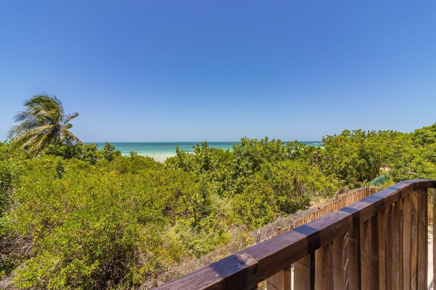 Ocean View Loft In Punta Cocos - C102 Hotell Isla Holbox Exteriör bild